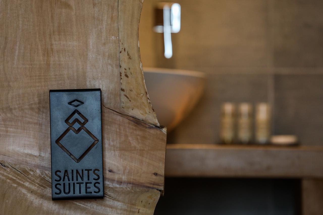 The Saints Suites Acomodação com café da manhã  3*